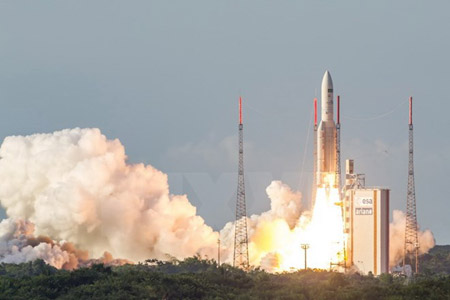 Vệ tinh GSAT-18 được phóng lên quỹ đạo từ sân bay vũ trụ Kourou ở vùng Guiana.